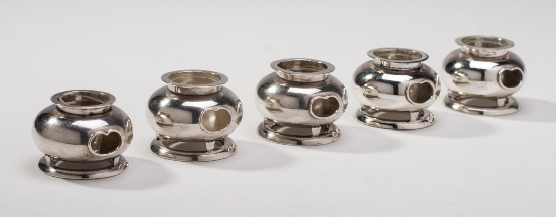 Set 5 Japanese Sterling Silver Hibachi Salt Cellar Dips: Set of 5 Sterling Silver Japanese Hibachi Form Salts Cellar Dips. The figural open salts are of hibachi form and retain the original glass inserts. Measure 2 inches in diameter and weigh 4.8 ounces in