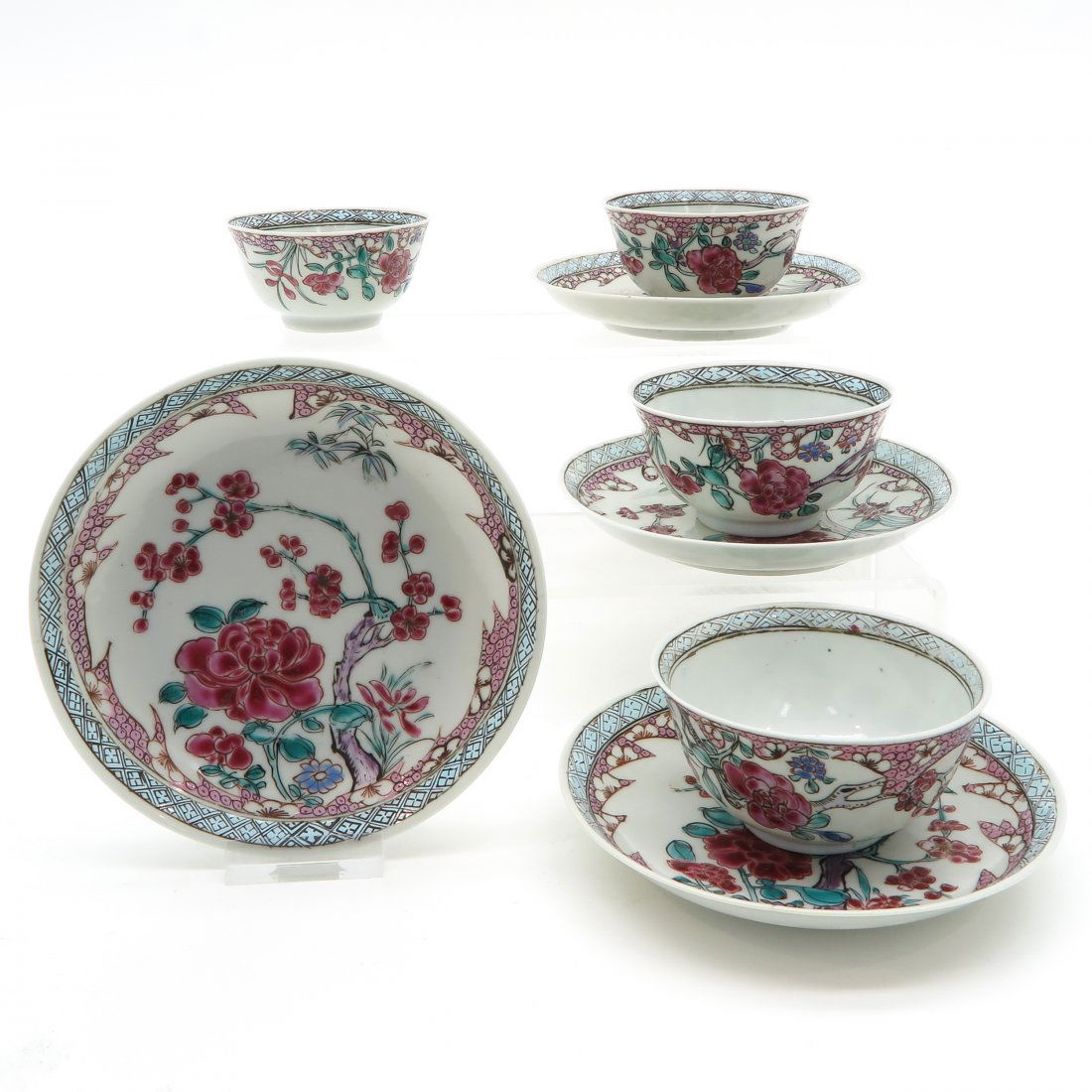 4 China Porcelain Famille Rose Decor Cups Saucers (1 of 6)