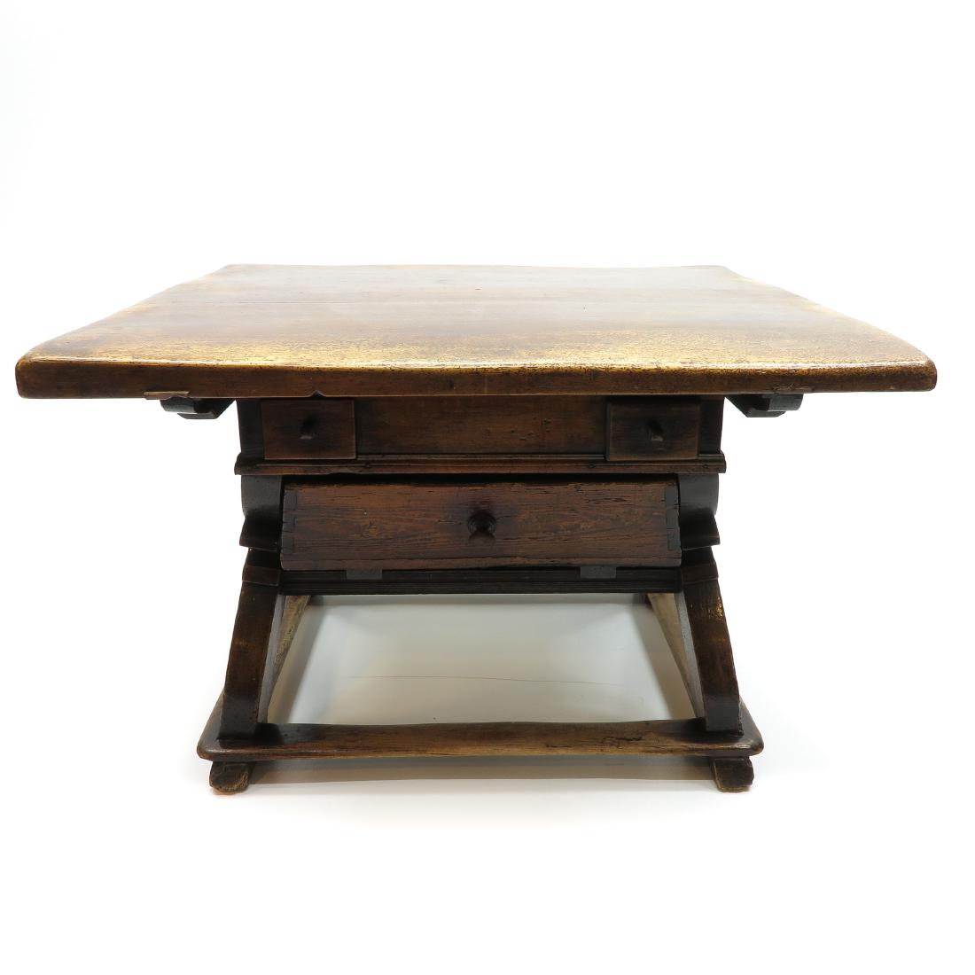 Swiss Antique Tale Circa 1700: 117 x 114 x 78 cm.