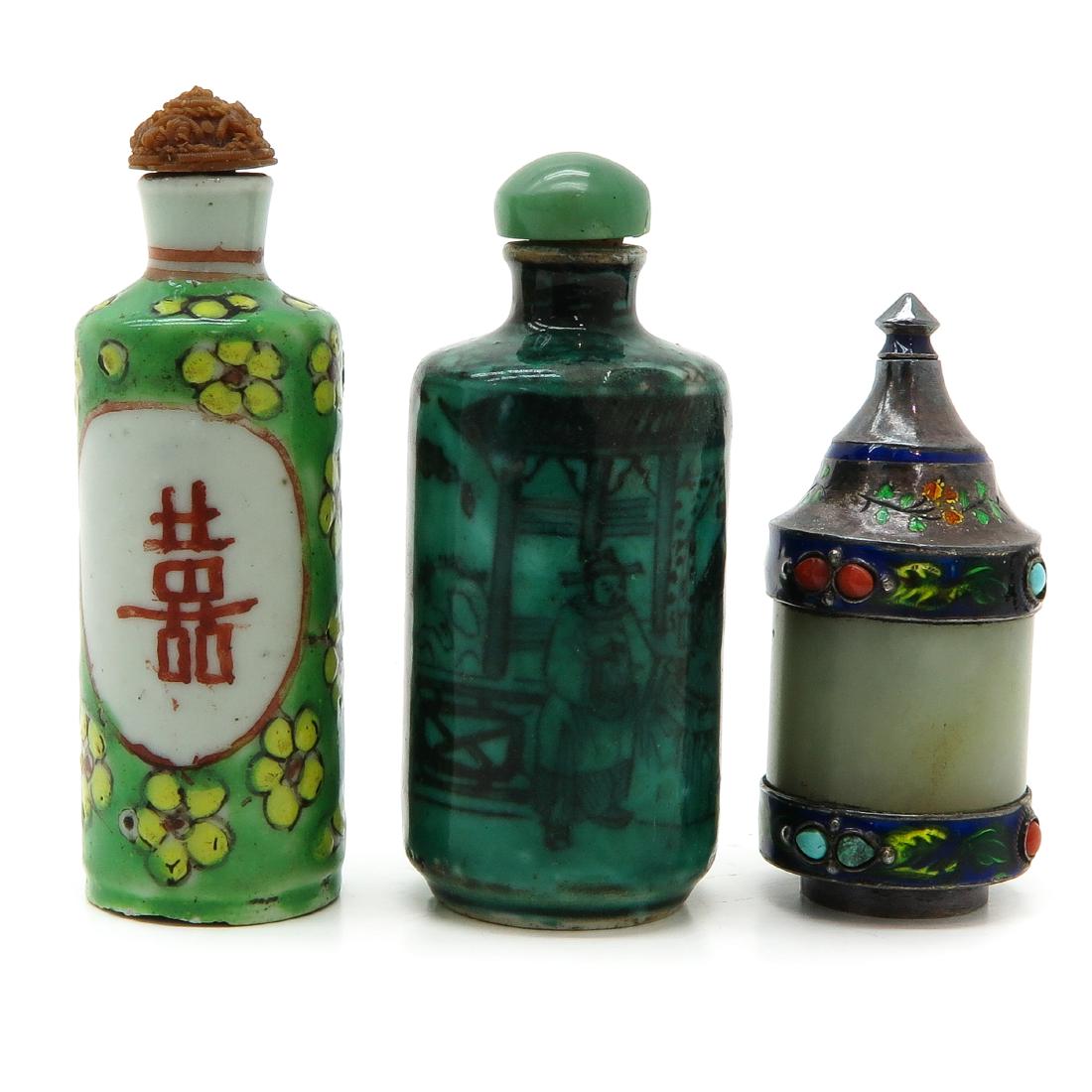 Lot of 3 Snuff Bottles (1 of 6)