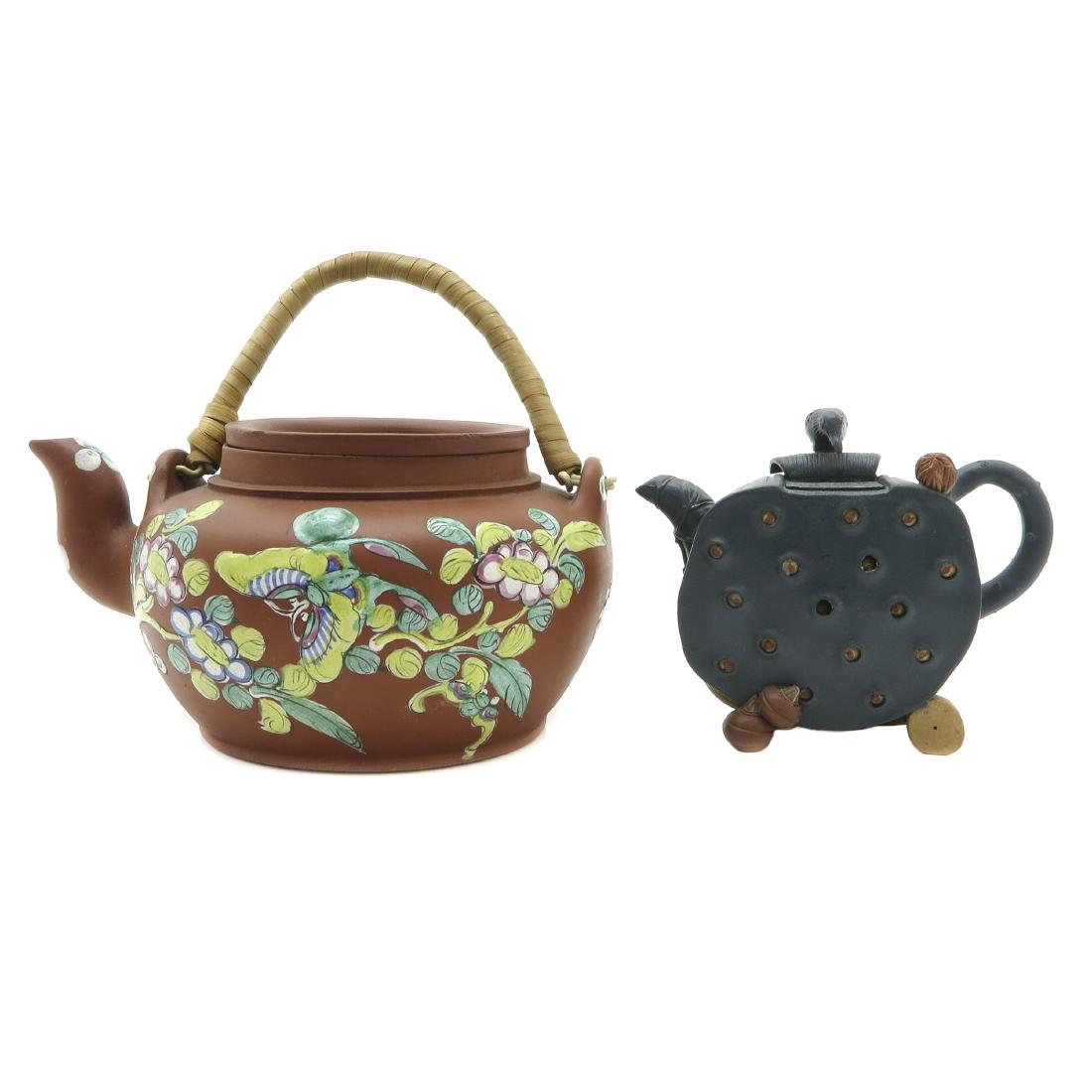 Lot of 2 Yixing Teapots (1 of 7)