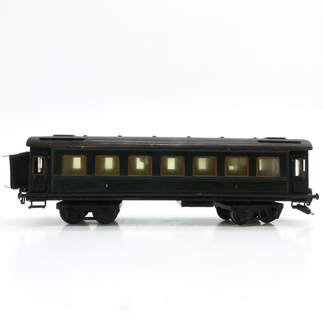 Vintage Marklin Passenger Car (1 of 6)