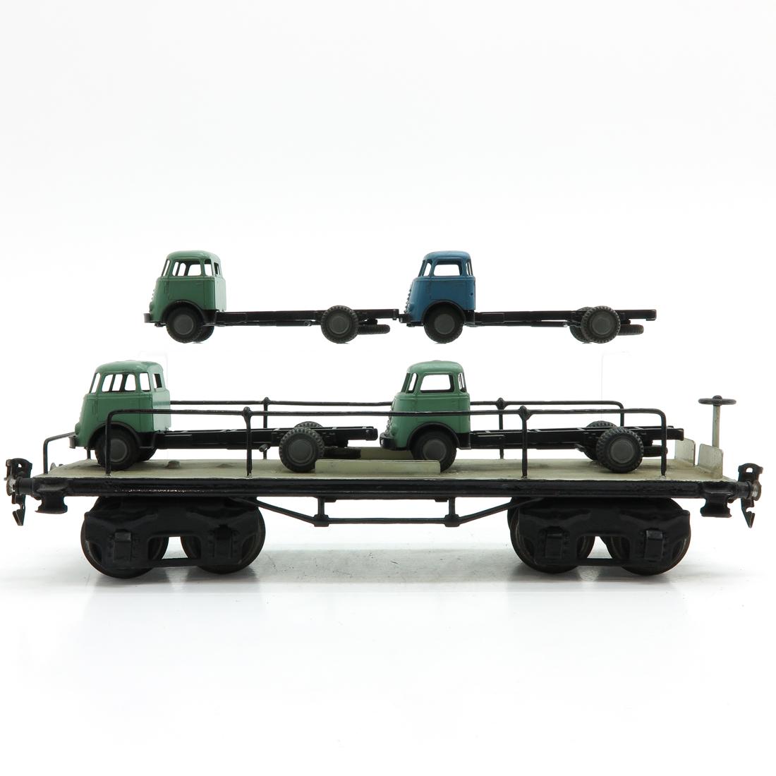 Vintage Marklin Car Carrier Wagon with 4 Trucks (1 of 6)