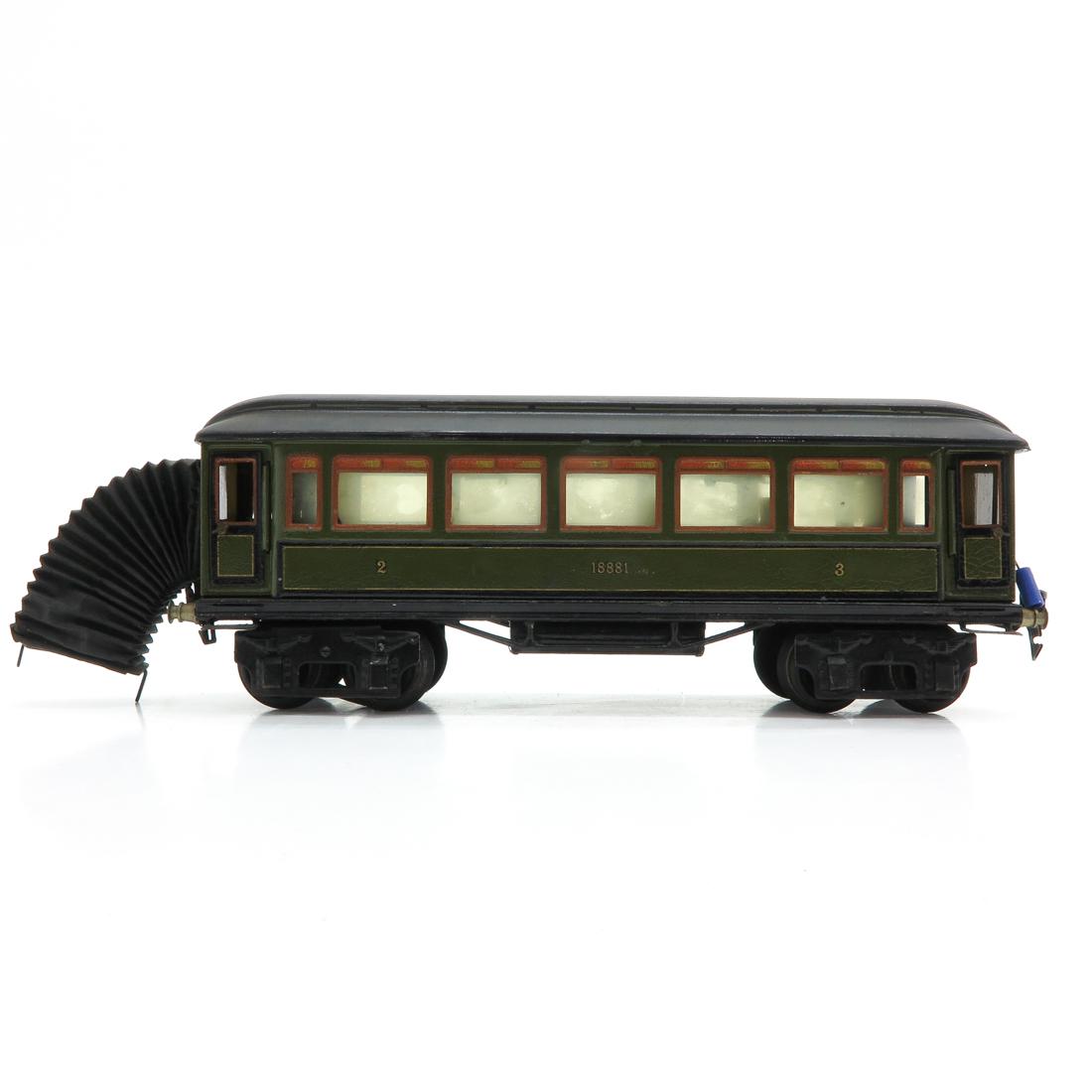 Vintage Marklin Passenger Wagon (1 of 6)