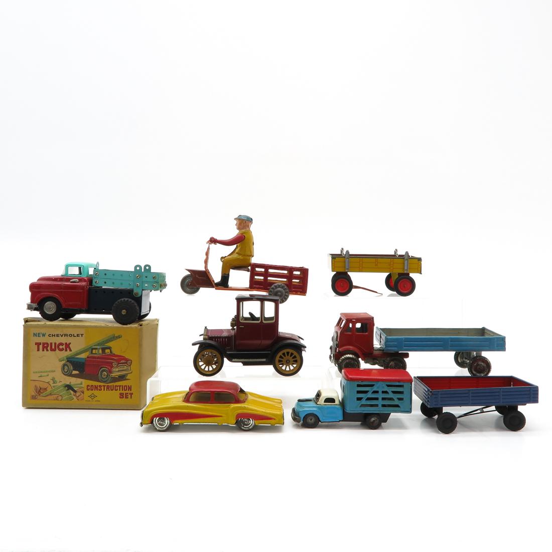 Diverse Lot of Vintage Toys (1 of 2)