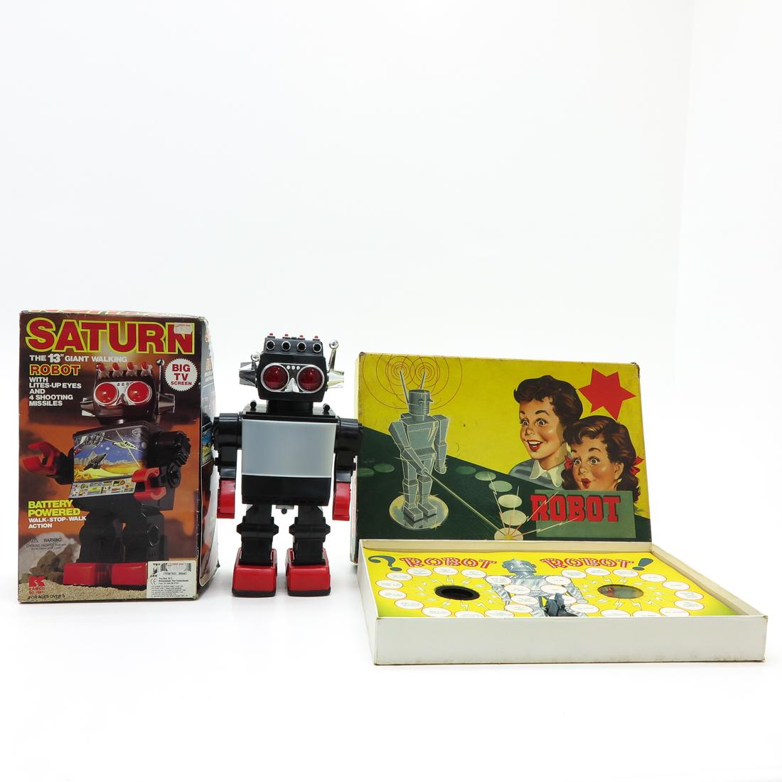 Saturn Giant Walking Robot and Robot Board Game (1 of 3)