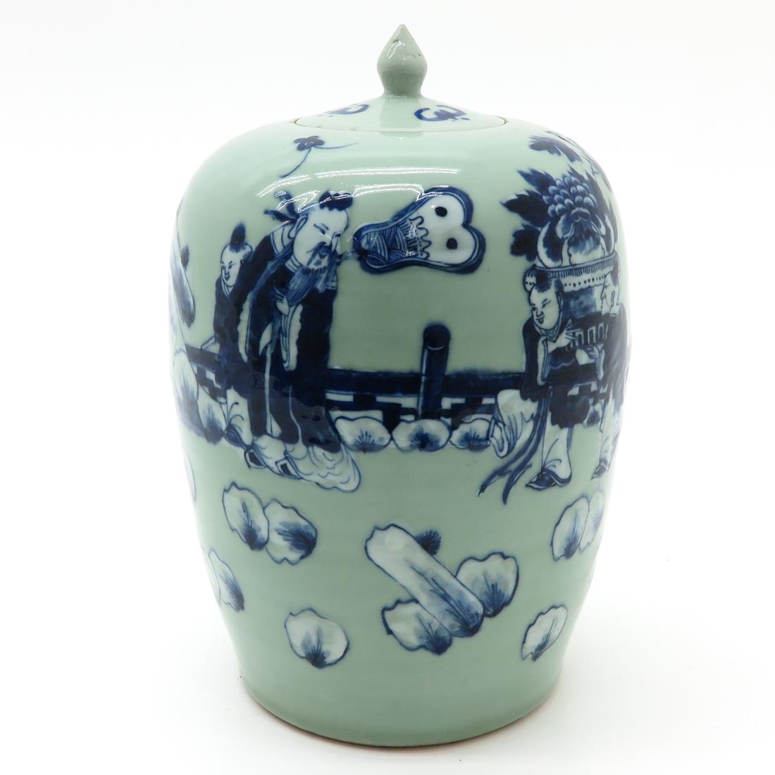 Lidded Vase (1 of 6)