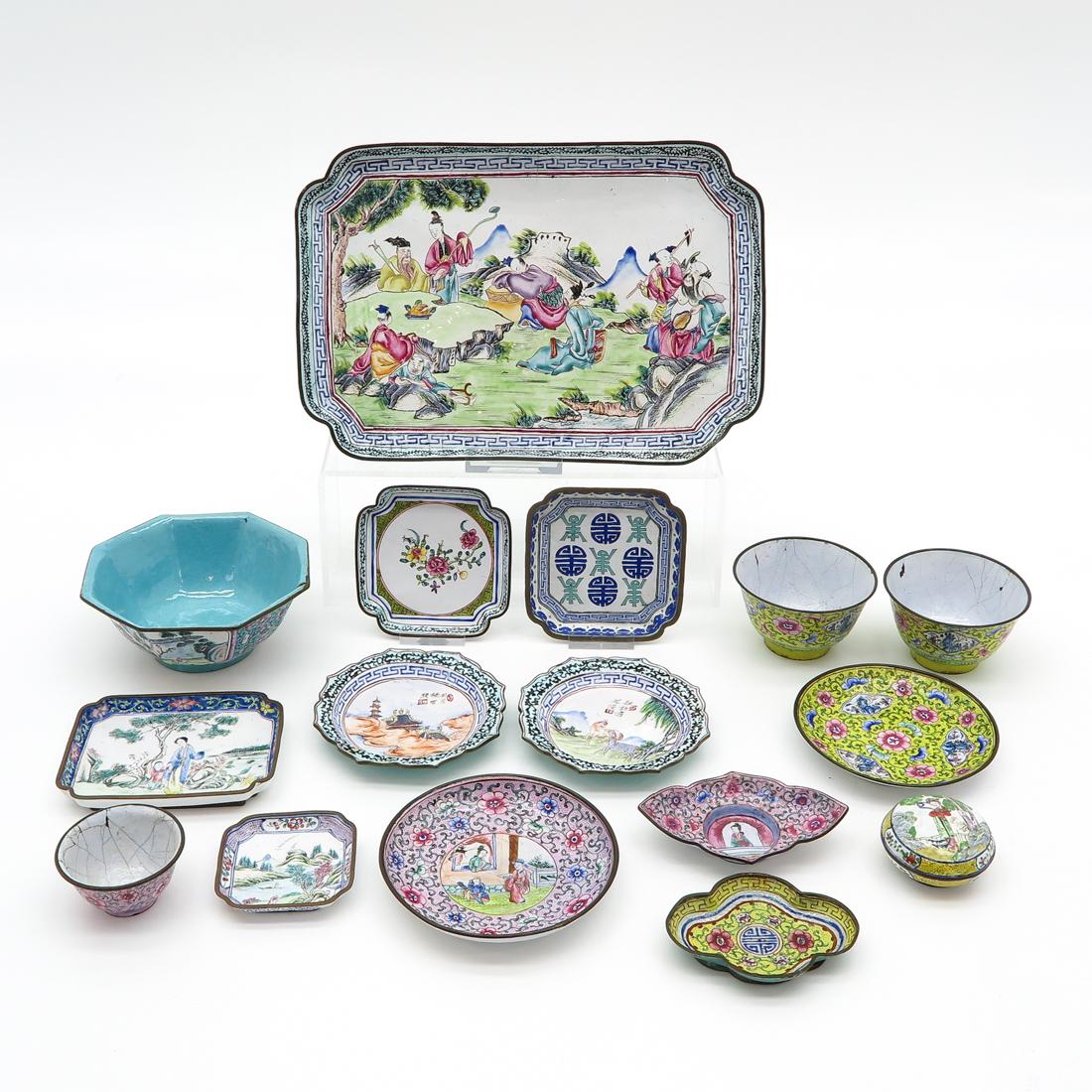 Diverse Lot of Cantonese Enamel Items (1 of 3)