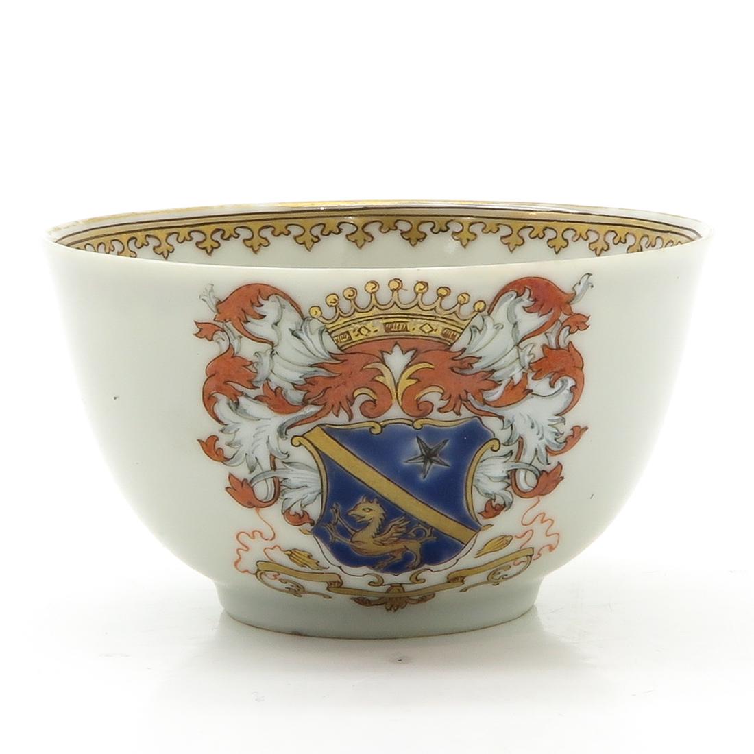 Armorial Cup: Depicting Famille Weapon with dragon and crown, 7 cm. in diameter,