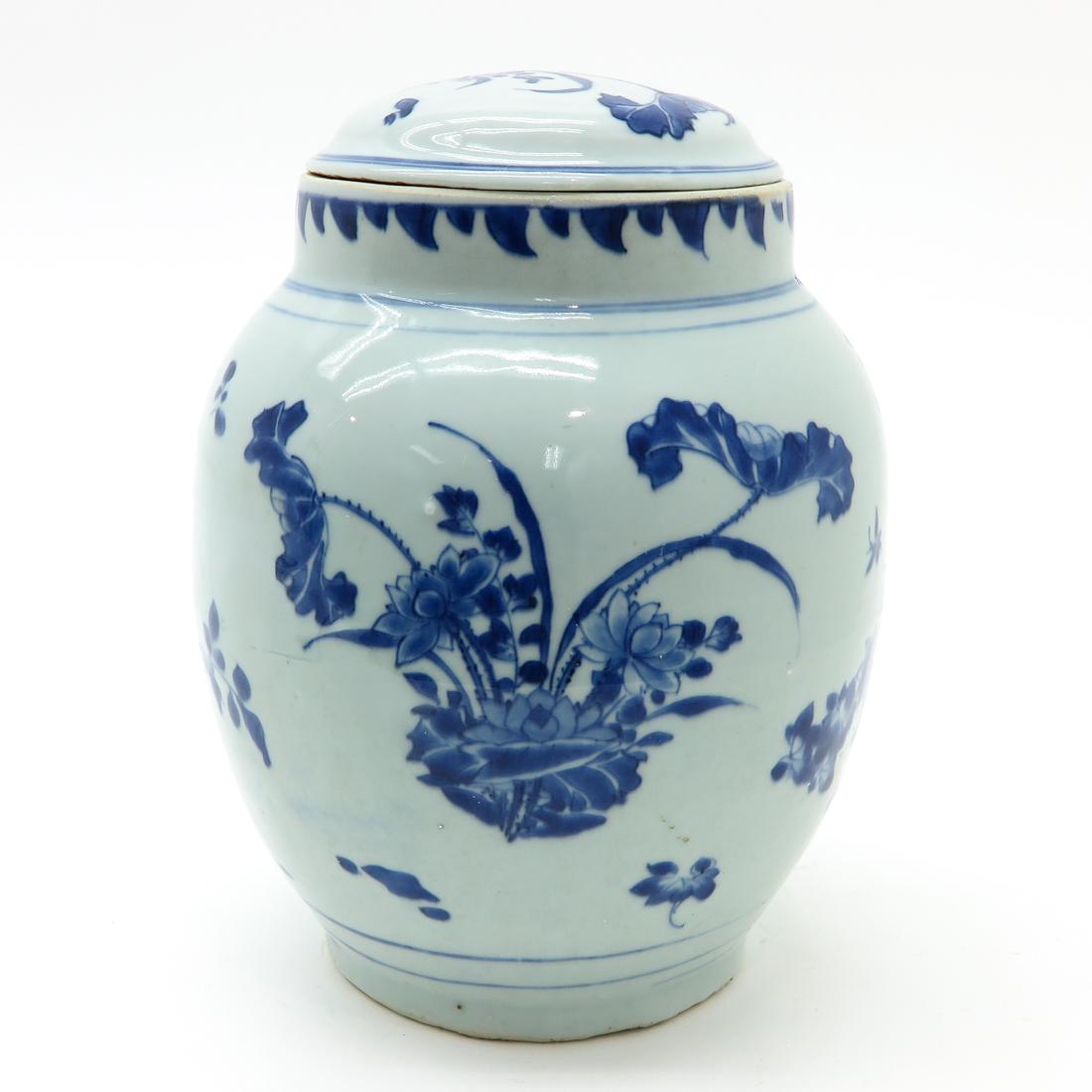 Lidded Vase (1 of 6)