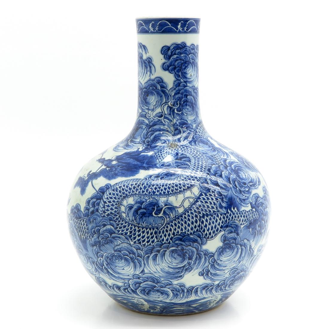 A Large Blue and White Vase (1 of 6)