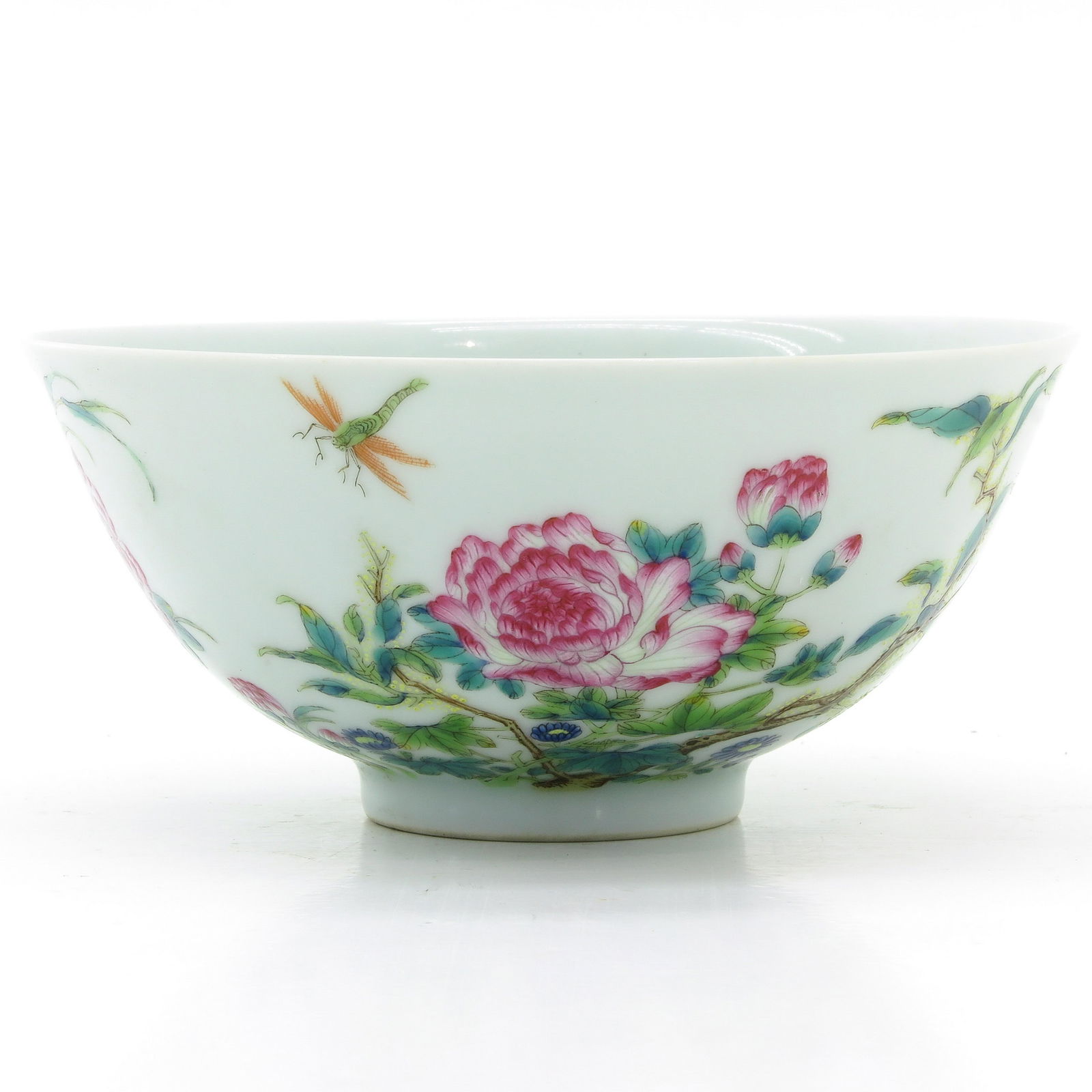 A Famille Rose Decor Bowl (1 of 9)