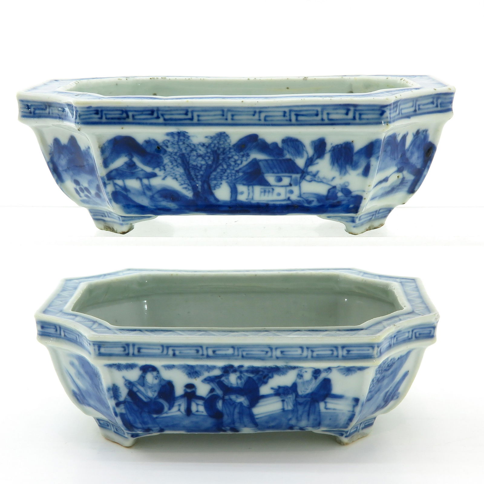 A Pair of Blue and White Decor Planters (1 of 10)