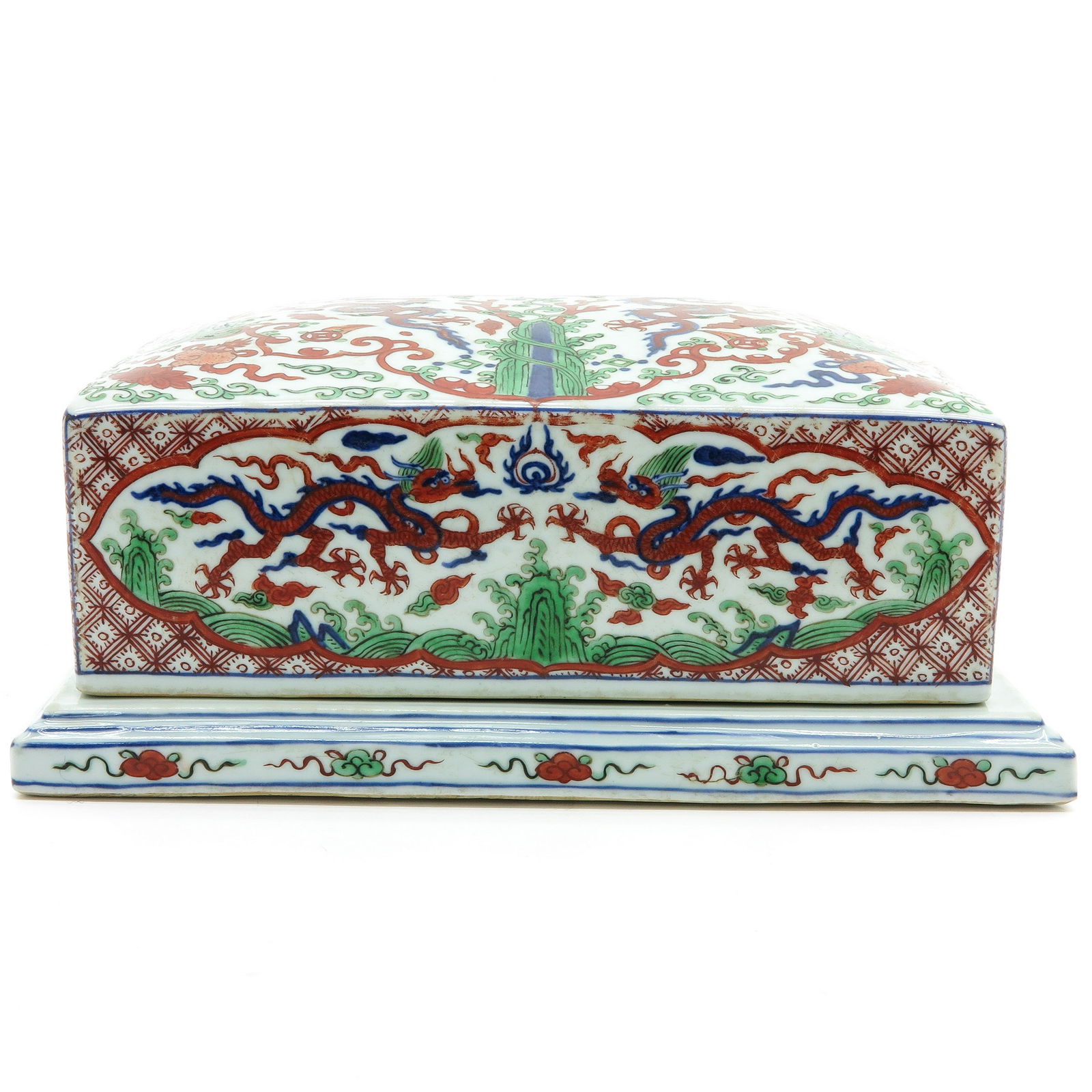 A Wucai Decor Box (1 of 9)