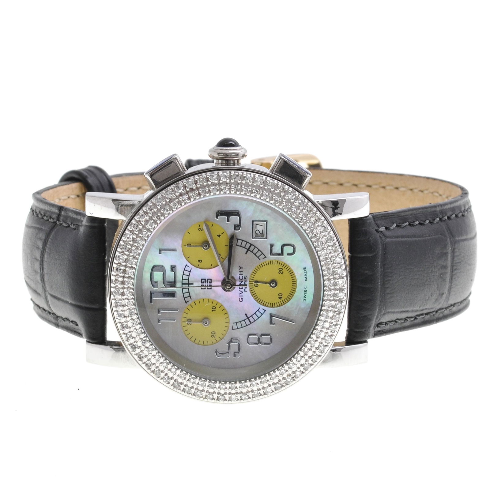 A Ladies Givenchy Watch: Retail sale value € 2029.