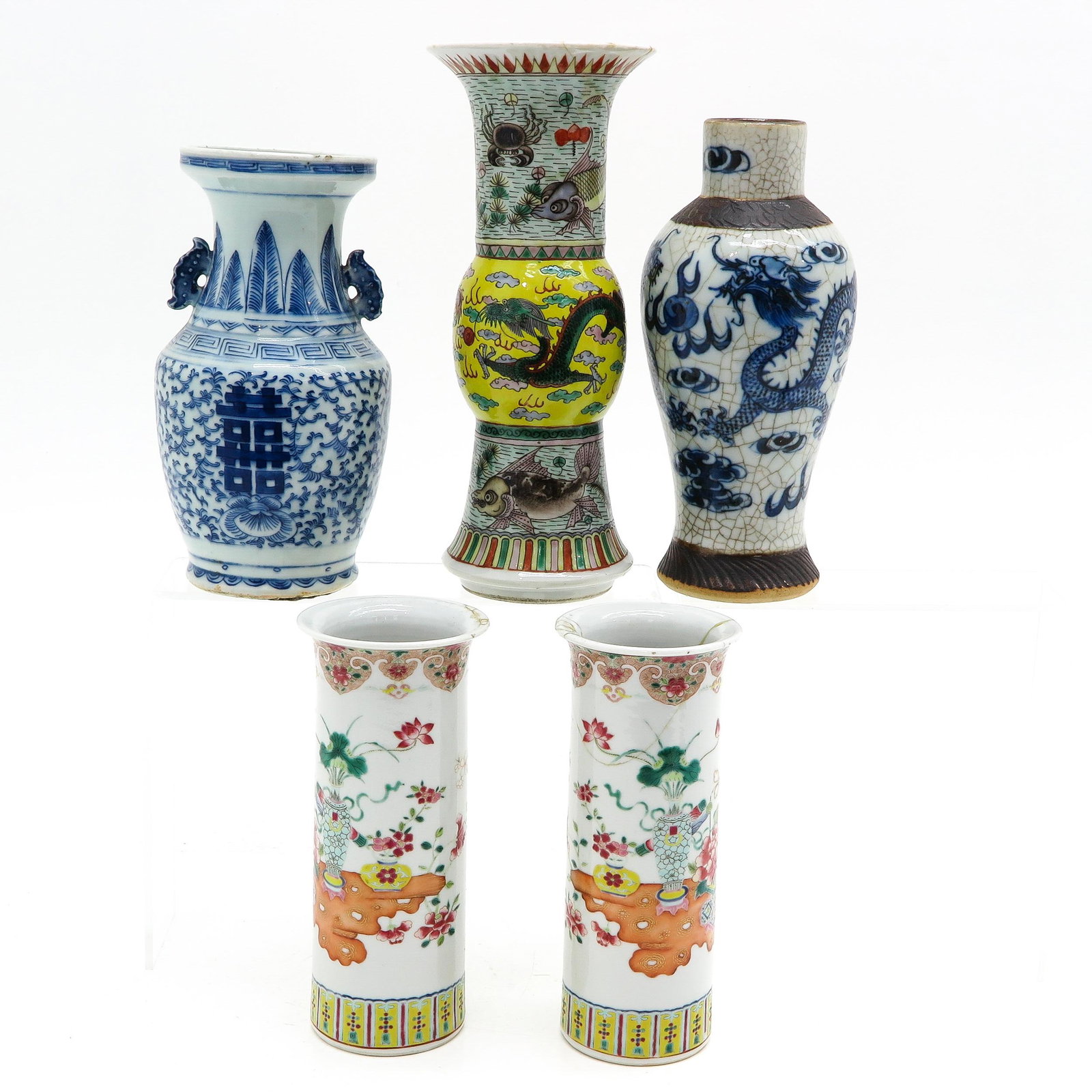 A Collection of 5 Vases: In diverse decors and sizes, tallest is 26 cm., in diverse conditions.