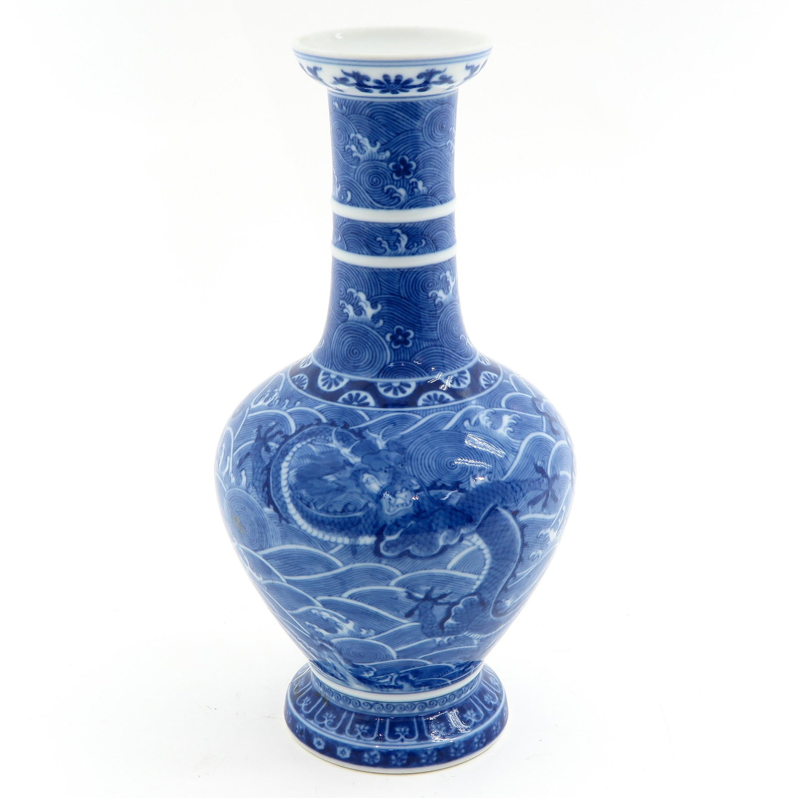 A Blue and White Vase: Dragon decor, Yongzheng Mark, 28 cm. tall., restoration on bottom.