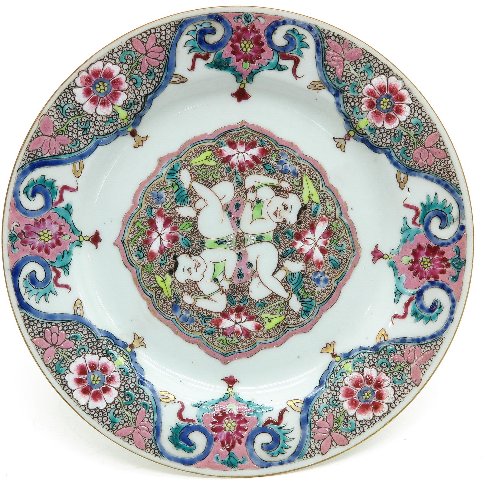 A Famille Rose Plate: Floral decor, 18th Century, 22 cm. in diameter.