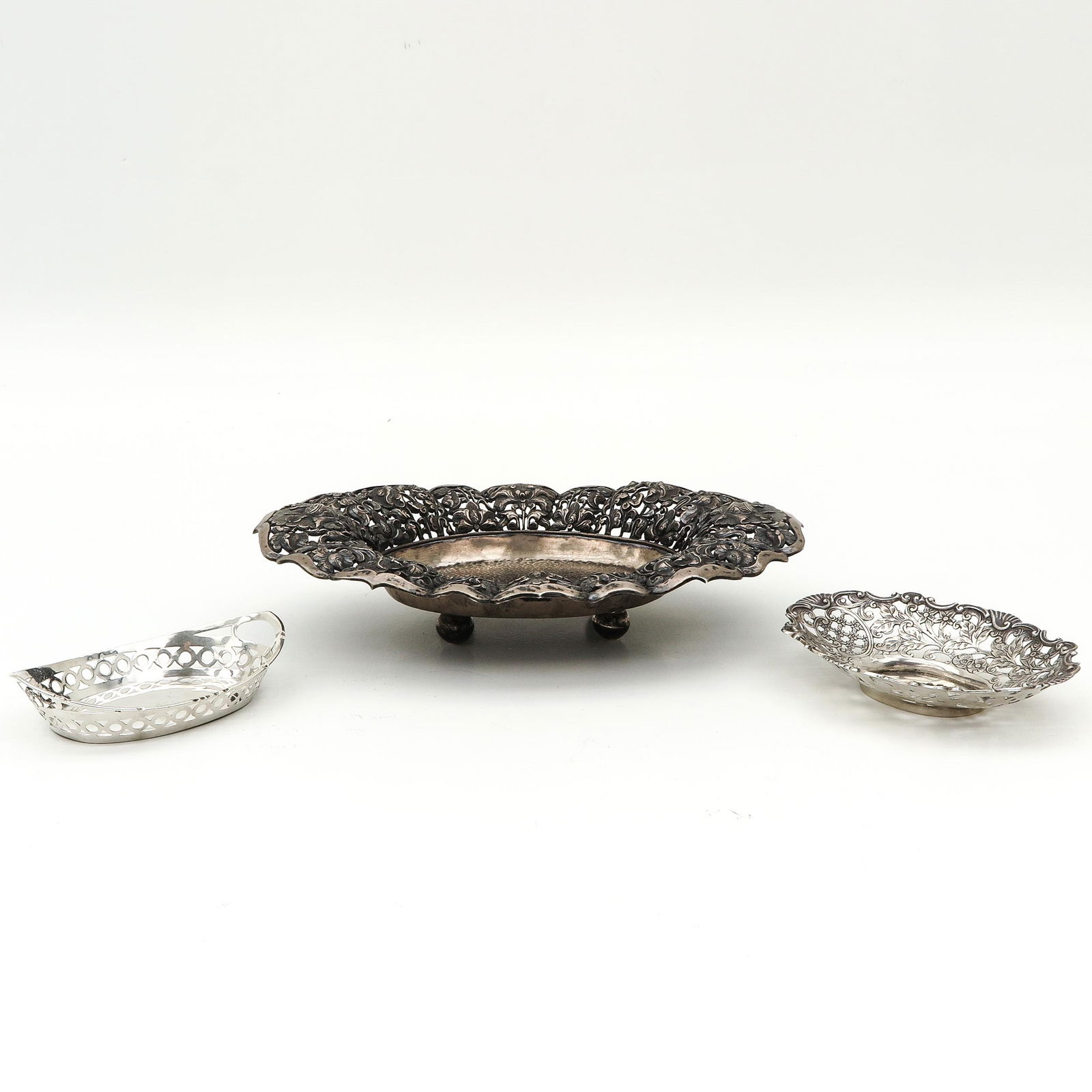 A Collection of Three Presentation Trays (1 of 1)