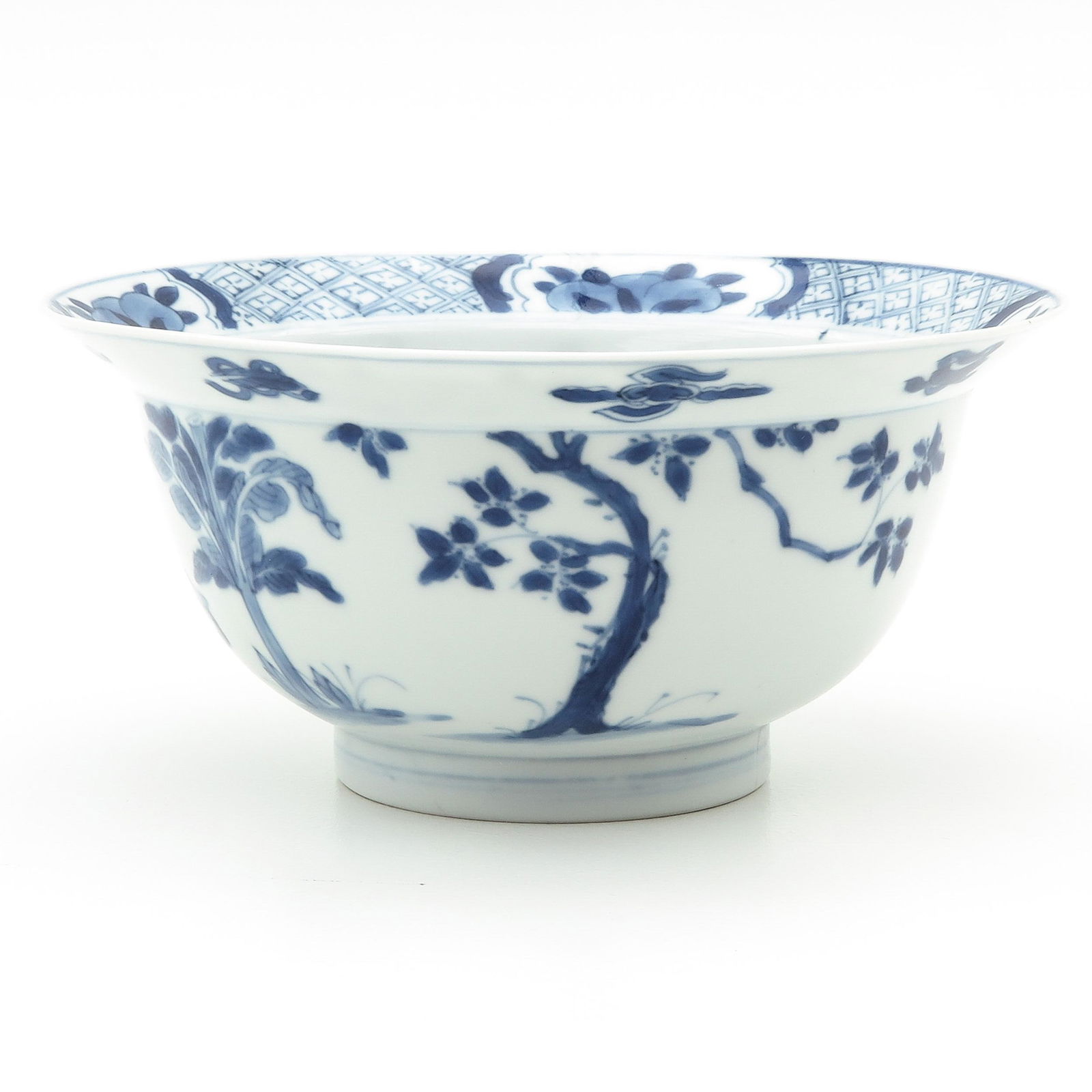 A Blue and White Flared Rim Bowl (1 of 10)