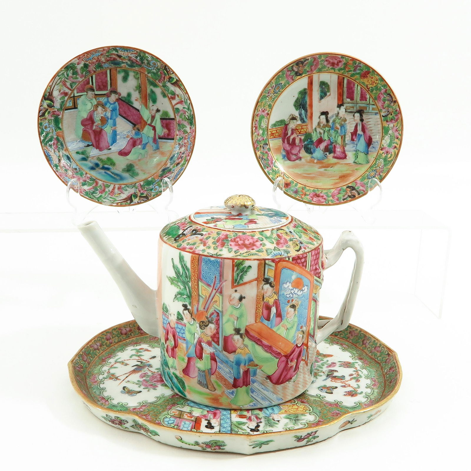 A Collection of Cantonese Porcelain (1 of 10)