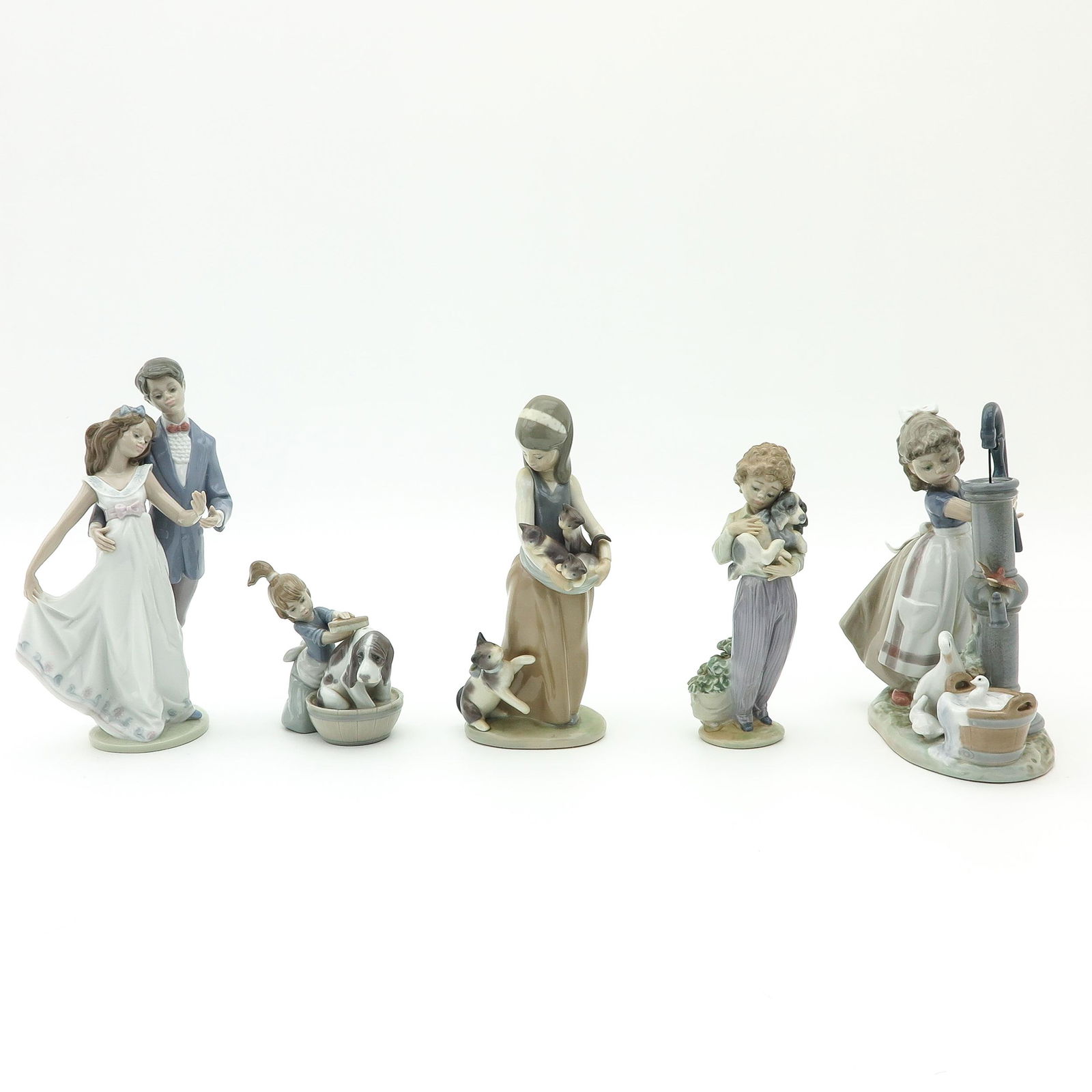 A Collection of 5 Lladro Sculptures (1 of 10)