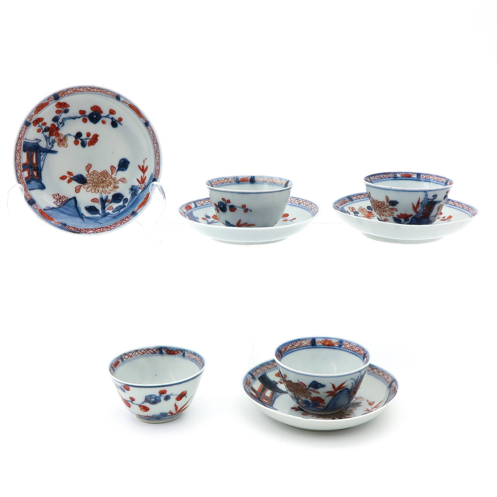 4 Imari Cups and Saucers: Floral decor, saucers are 11 cm. in diameter.