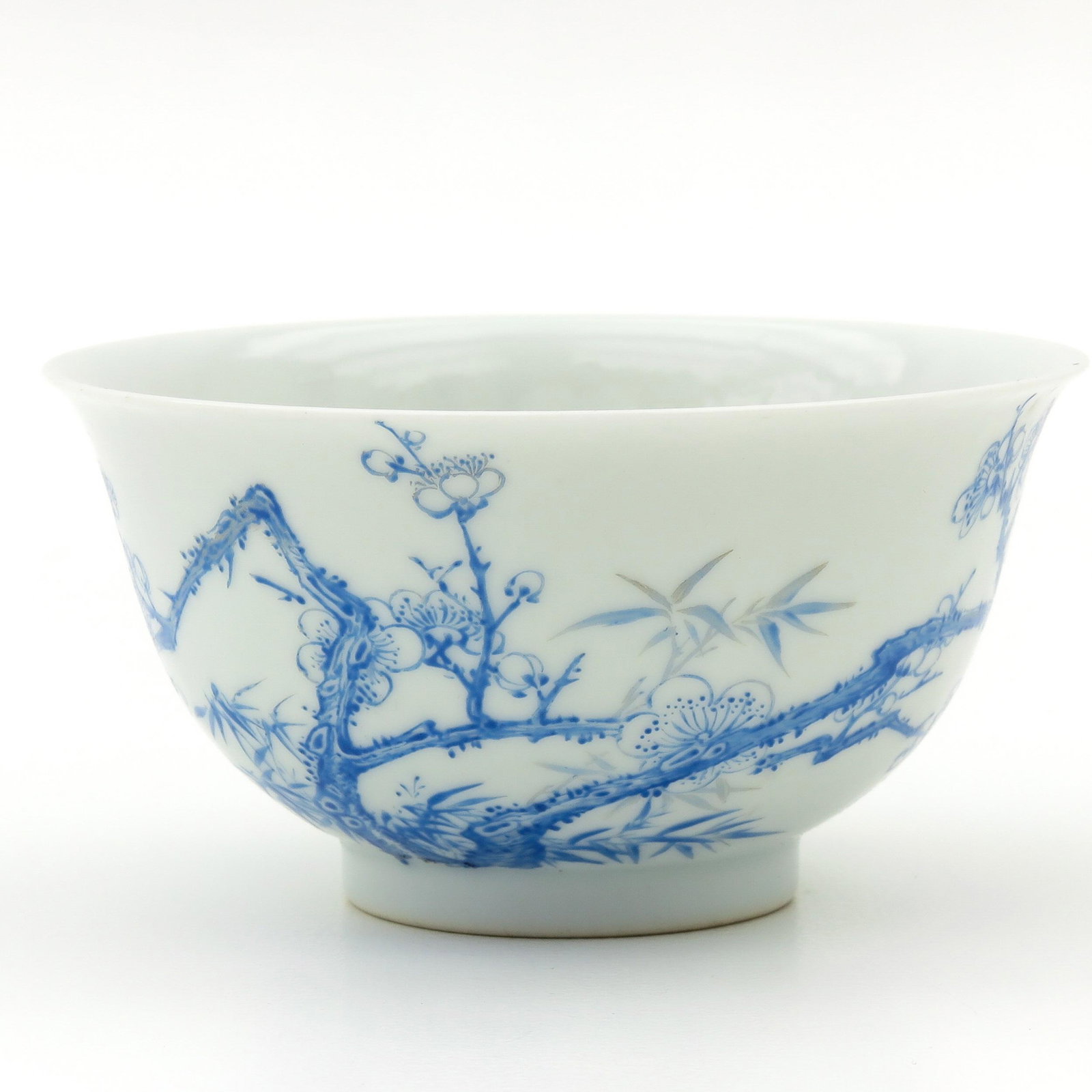 A Blue and White Bowl: 2 side decor, decorated with flower blossoms and text, Yongzheng Mark, 10 cm. in diameter.