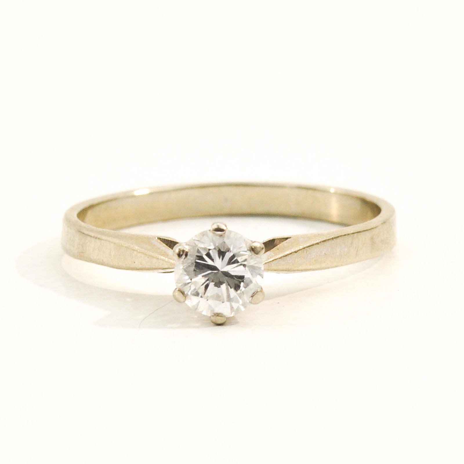 A Ladies 14KG Diamond Solitaire Ring (1 of 2)
