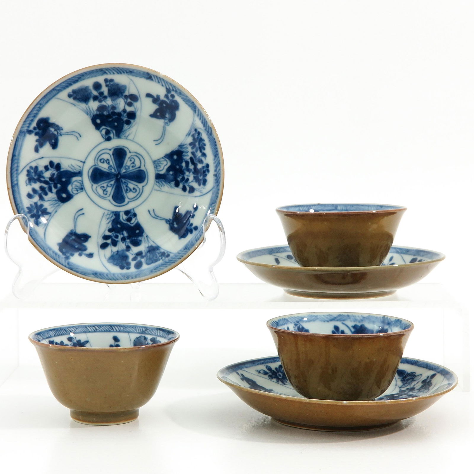 A Set of 3 Cups and Saucers (1 of 10)