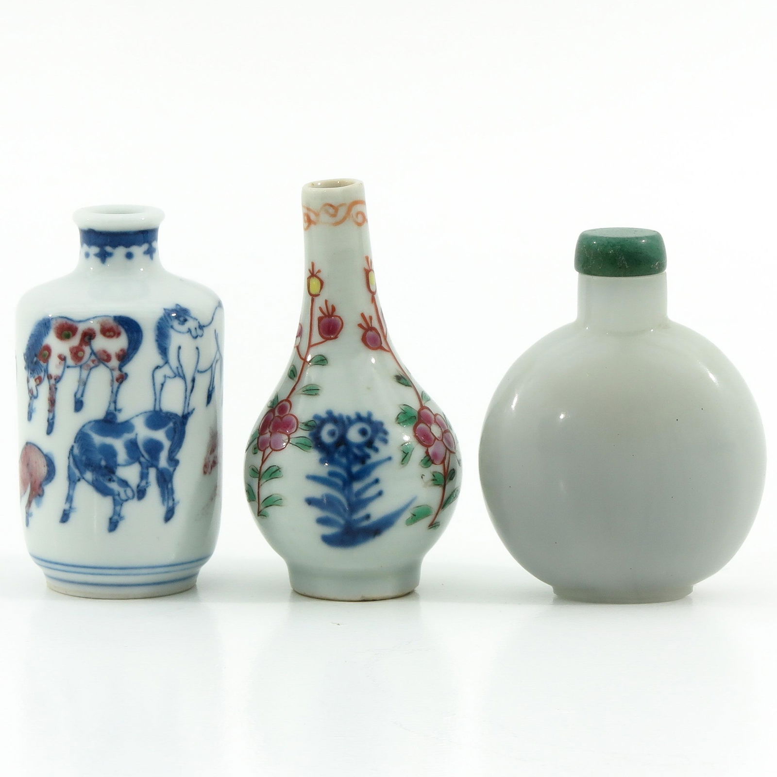 Two Snuff Bottles and Miniature Vase (1 of 10)