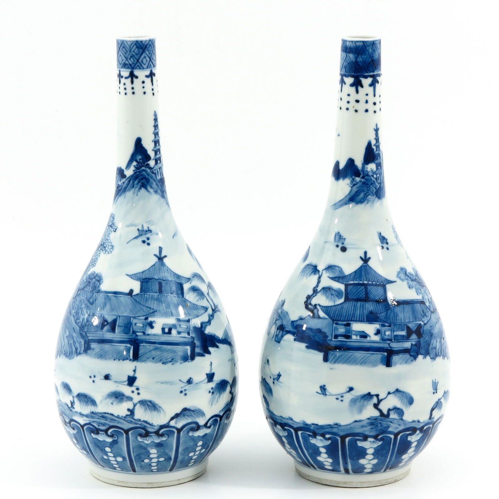 A Pair of Blue and White Bottle Vases (1 of 10)