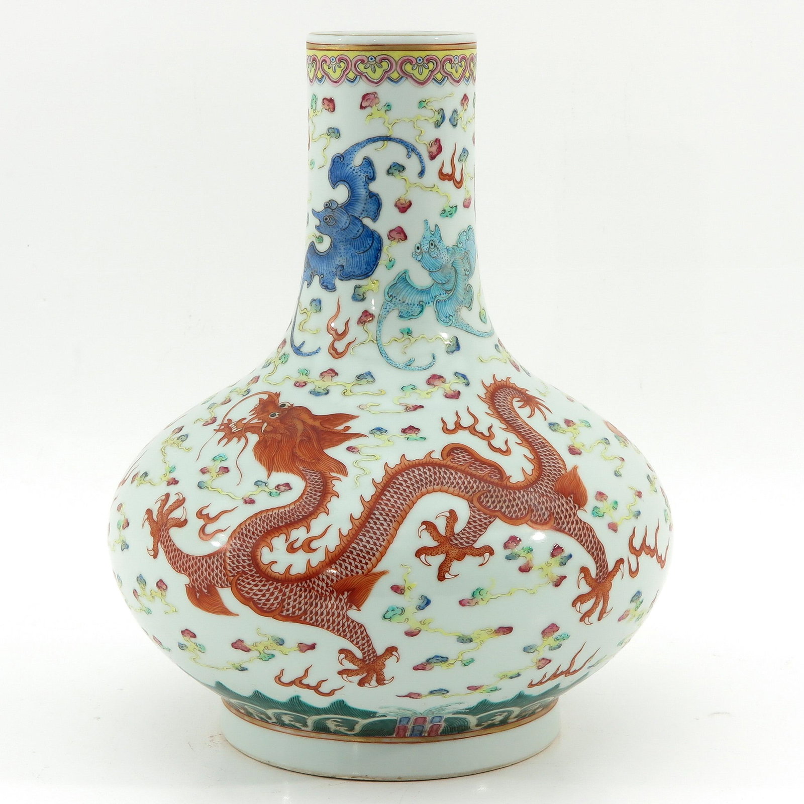 A Famille Rose Vase: Depicting dragon and bird of paradise, Guangx mark, 33 cm. tall.