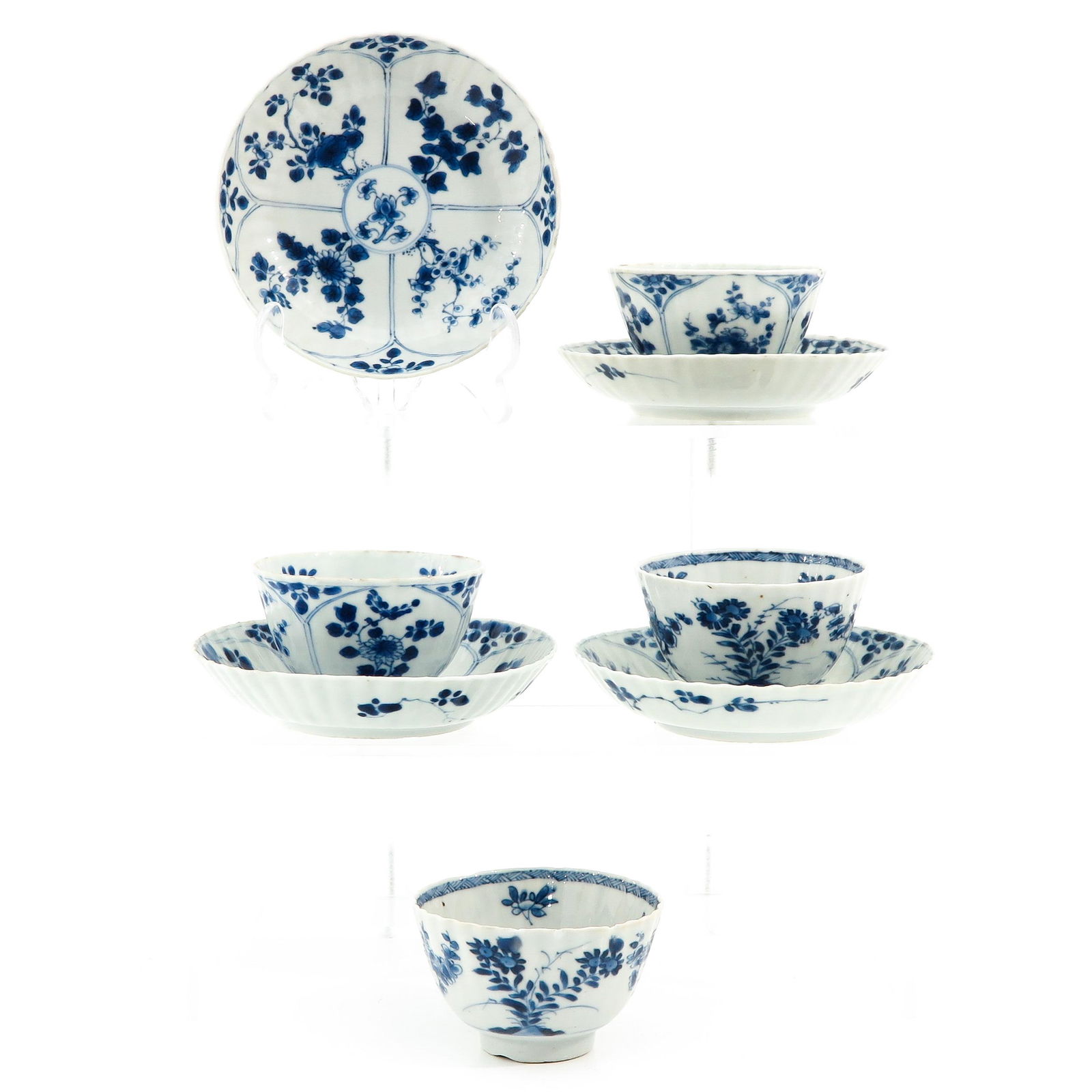 A Set of 4 Blue and White Cups and Saucers (1 of 10)