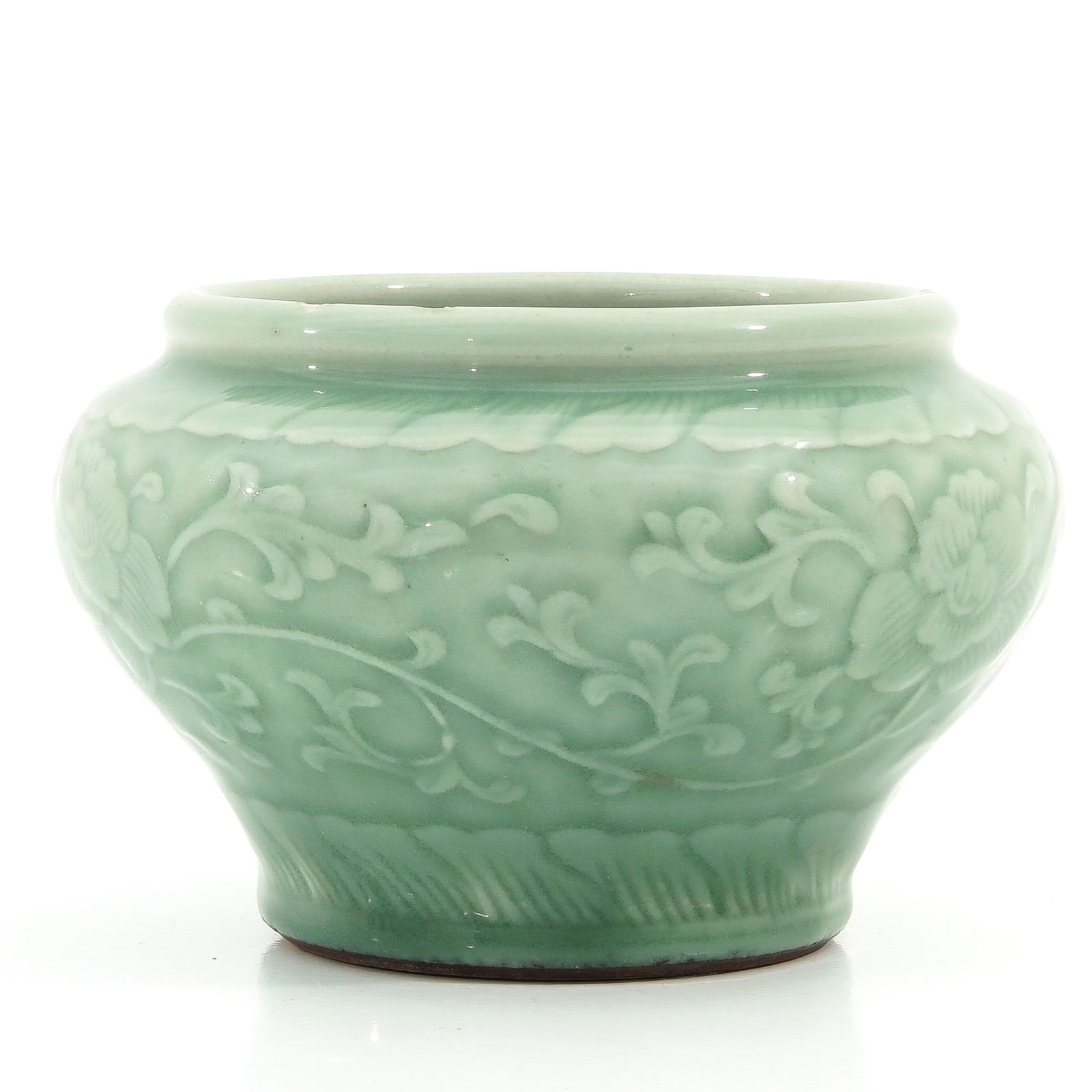 A Celadon Longquan Pot (1 of 10)