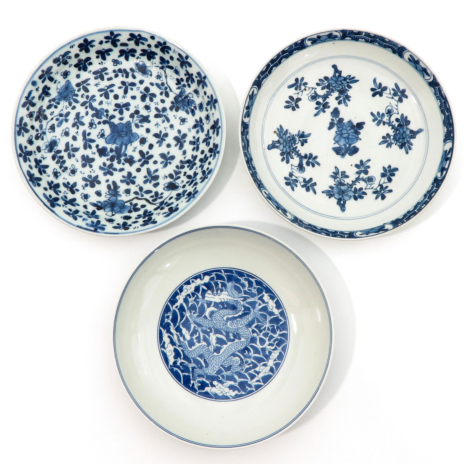 A Lot of 3 Blue and White Plates (1 of 10)