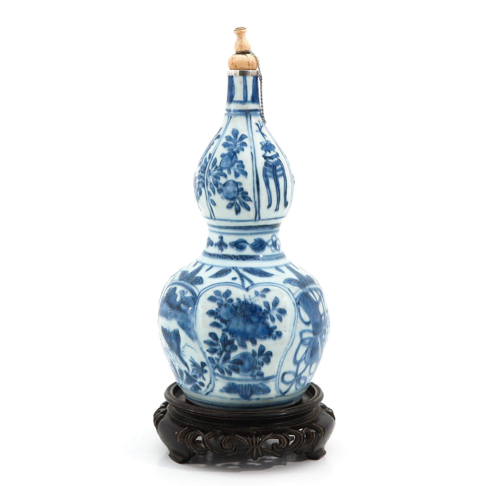 A Blue and White Double Gourd Vase (1 of 10)