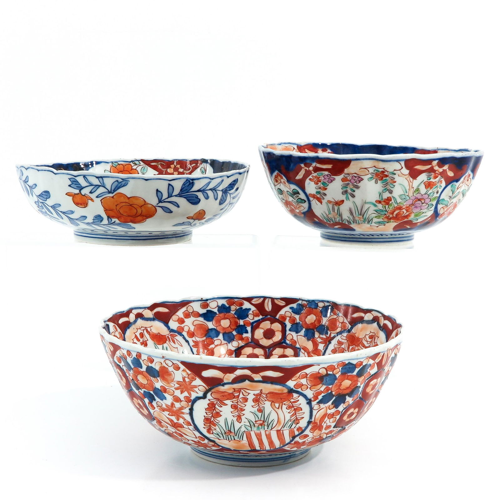 A Series of 3 Imari Bowls (1 of 10)