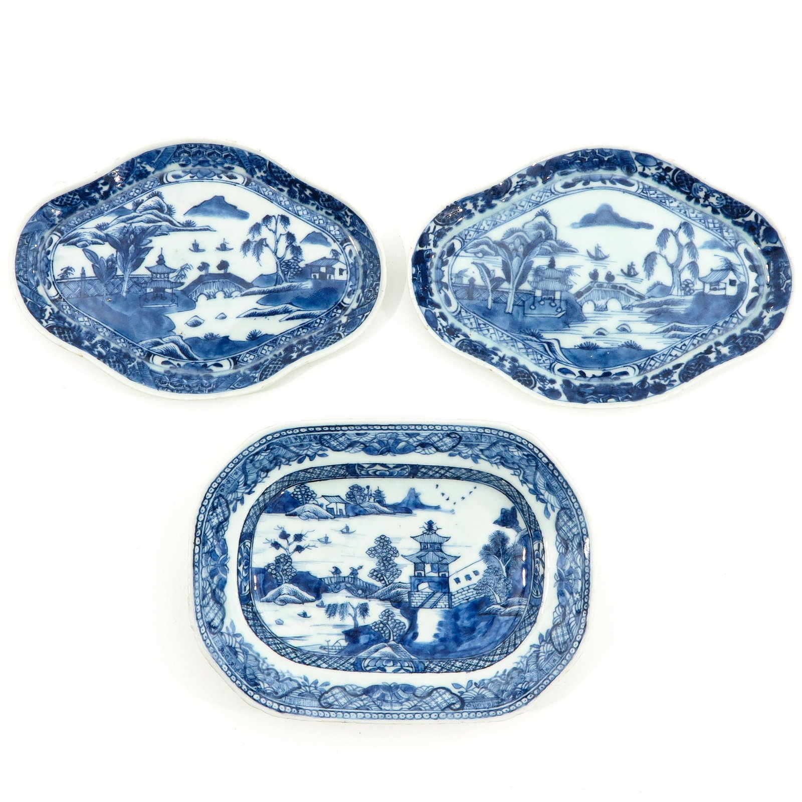 A Lot of 3 Blue and White Trays: Landscape decor, longest tray is 20 cm.