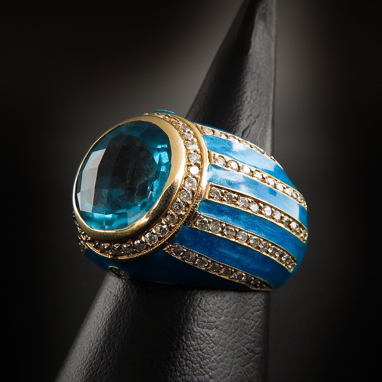 A 14KG Ladies Diamond Ring (1 of 3)