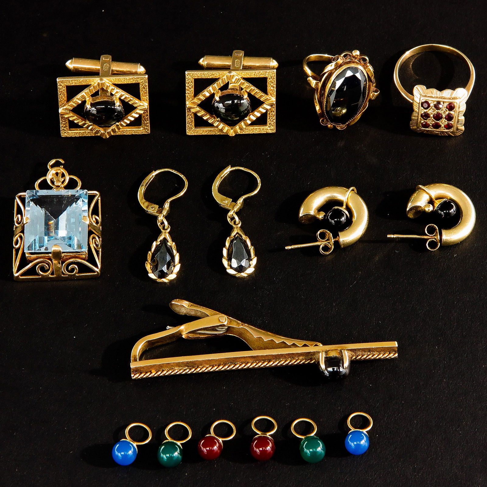 A Collection of Jewelry (1 of 5)