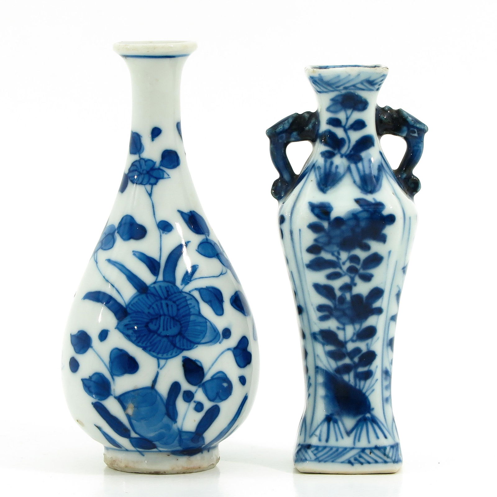 A Lot of 2 Miniature Vases (1 of 10)