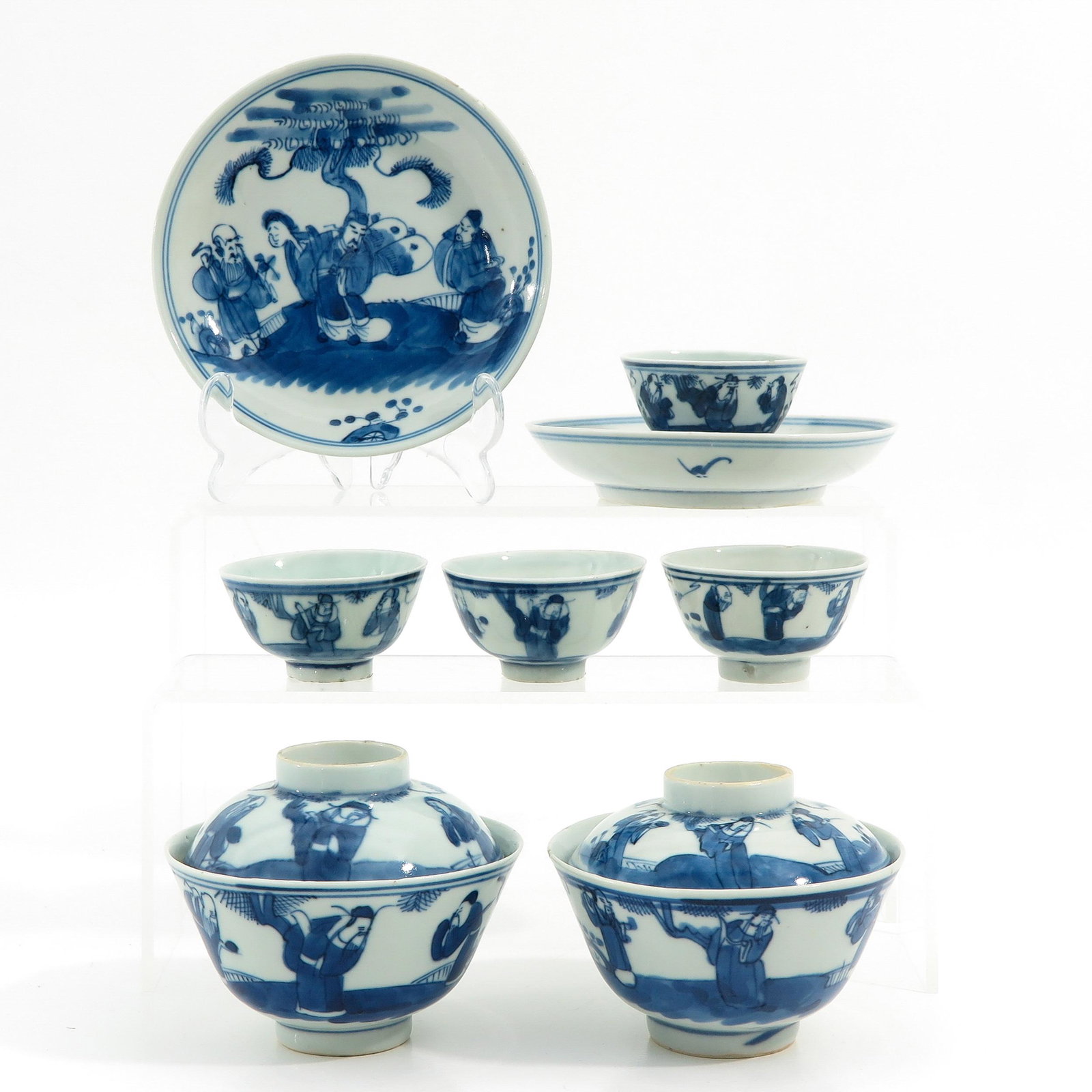 A Diverse Collection of Porcelain: In blue and white decors, largest saucer is 14 cm. in diameter, chip and hairline.