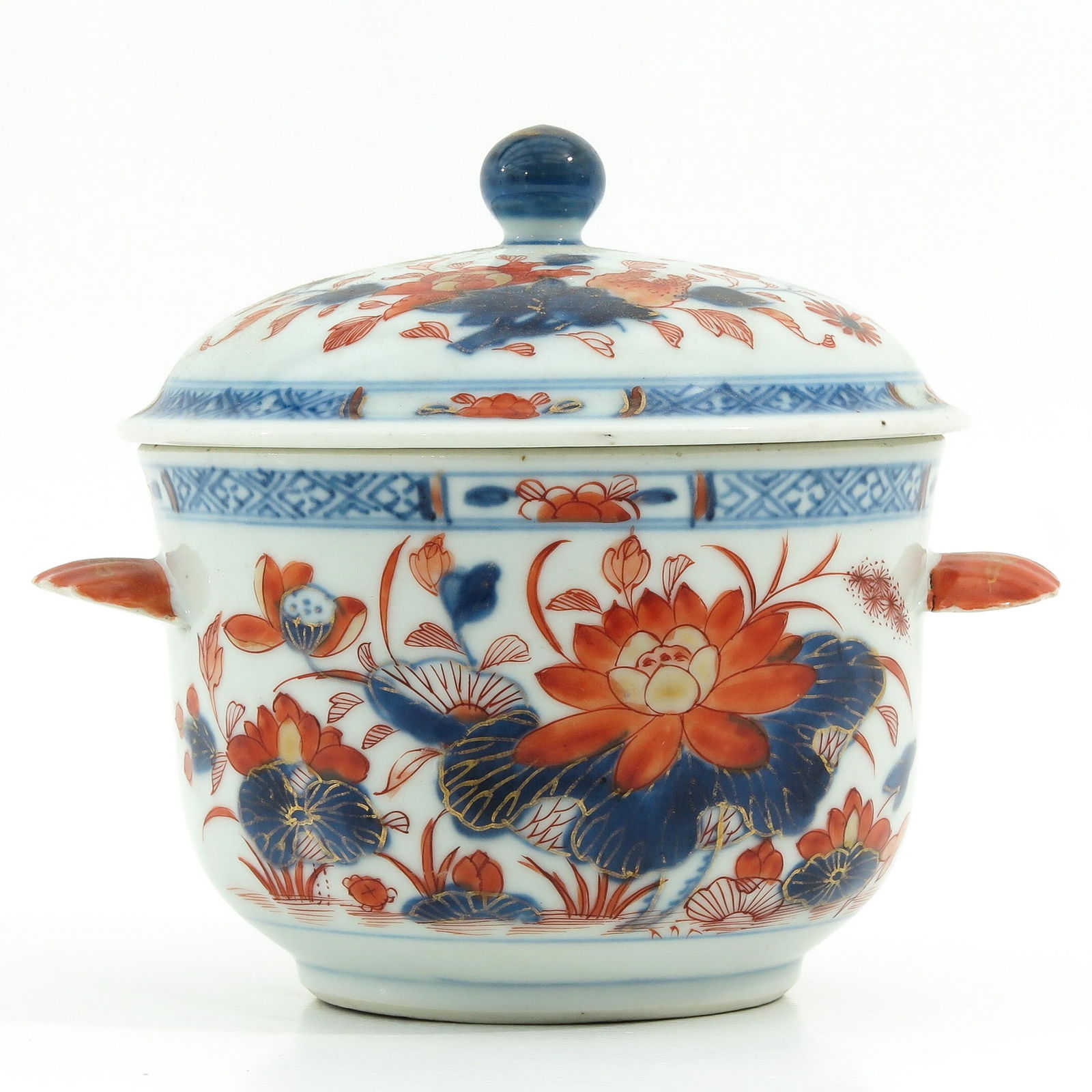 An Imari Dish with Cover (1 of 9)