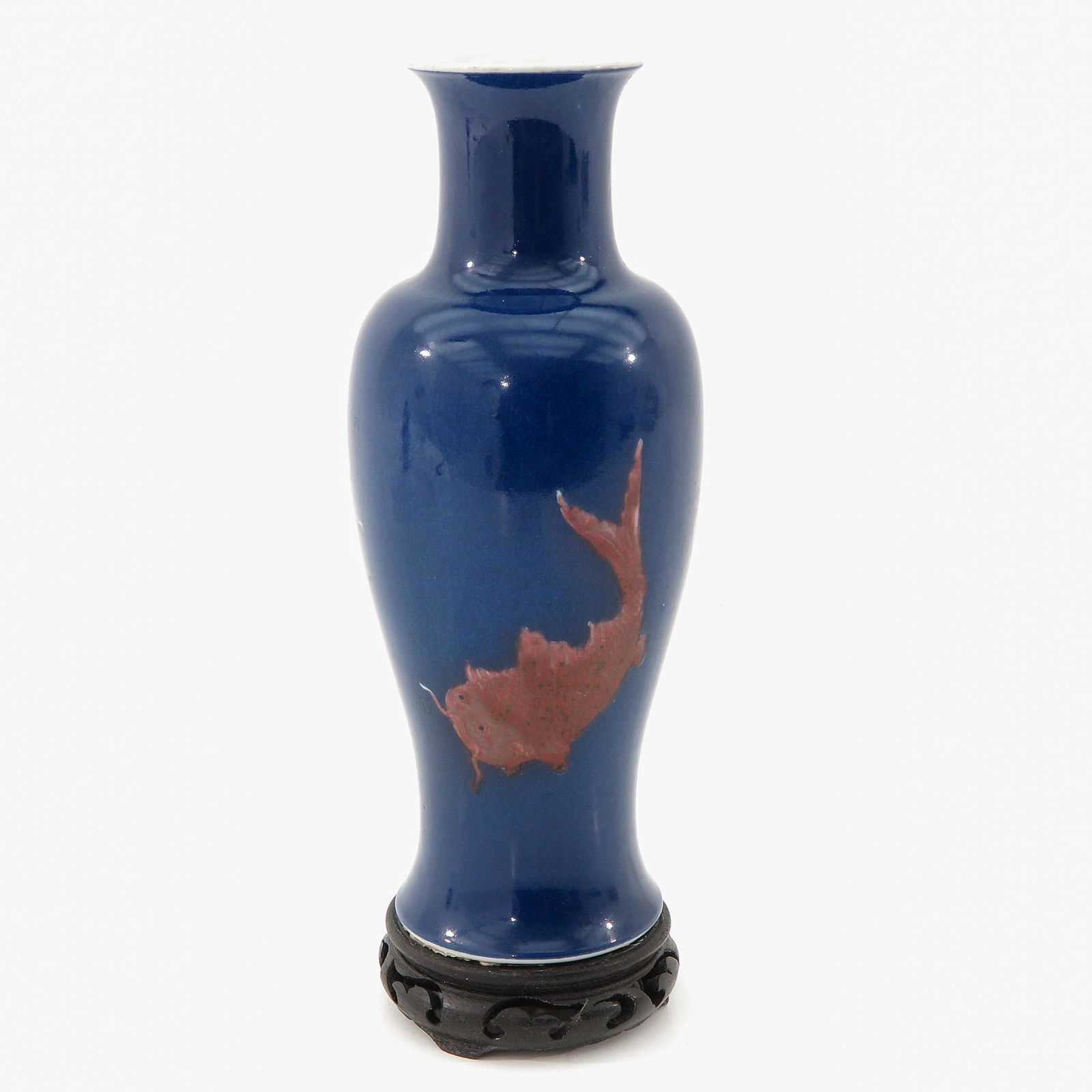 A Fish Decor Vase (1 of 9)