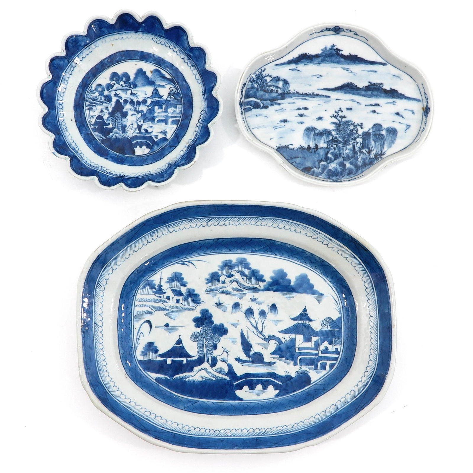 A Lot of 3 Serving Plates (1 of 10)