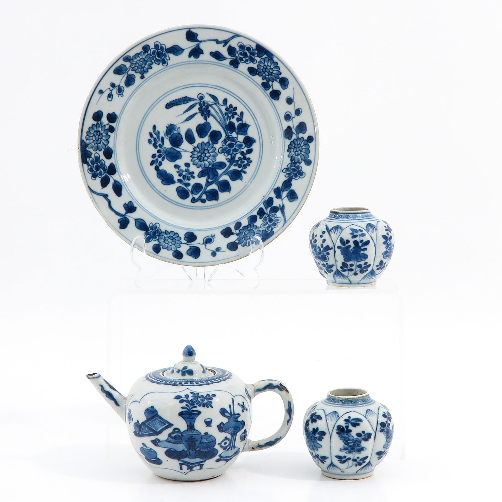 A Diverse Collection of Porcelain (1 of 10)