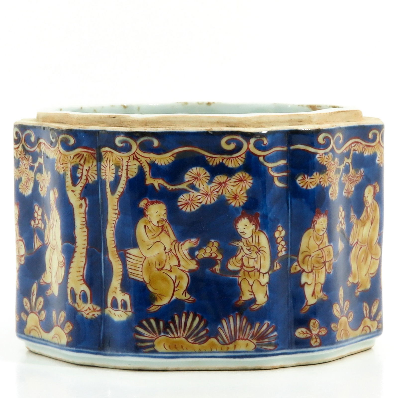 A Cachet Pot (1 of 9)