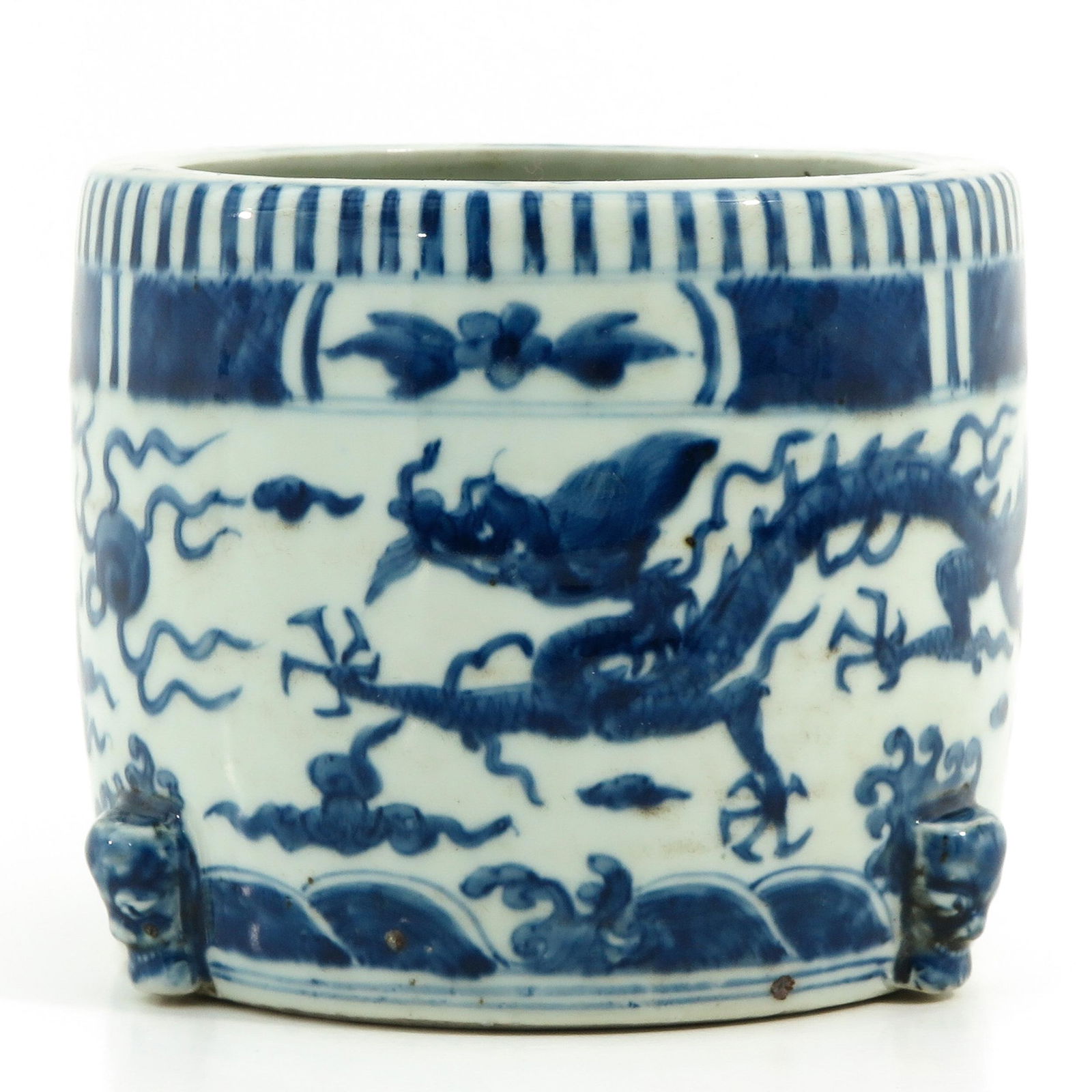 A Blue and White Brush Pot (1 of 9)