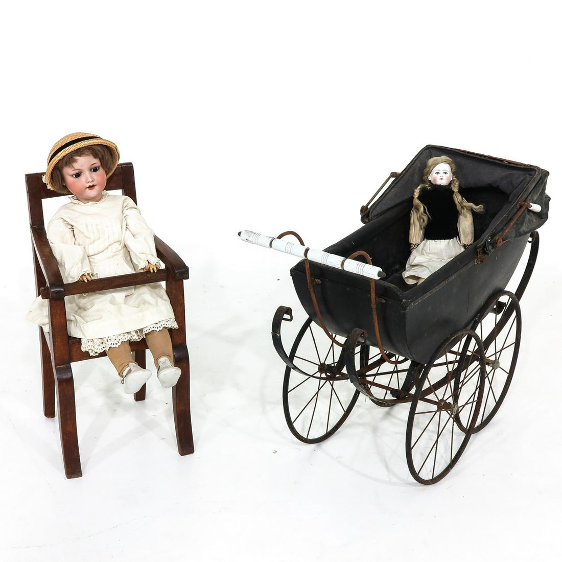 A Collection of Dolls and Doll Furniture (1 of 9)